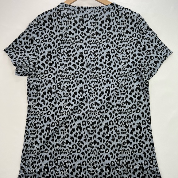 BANANA REPUBLIC MALIBU V NECK CHEETAH PRINT SHORT SLEEVE T SHIRT - Picture 3 of 5
